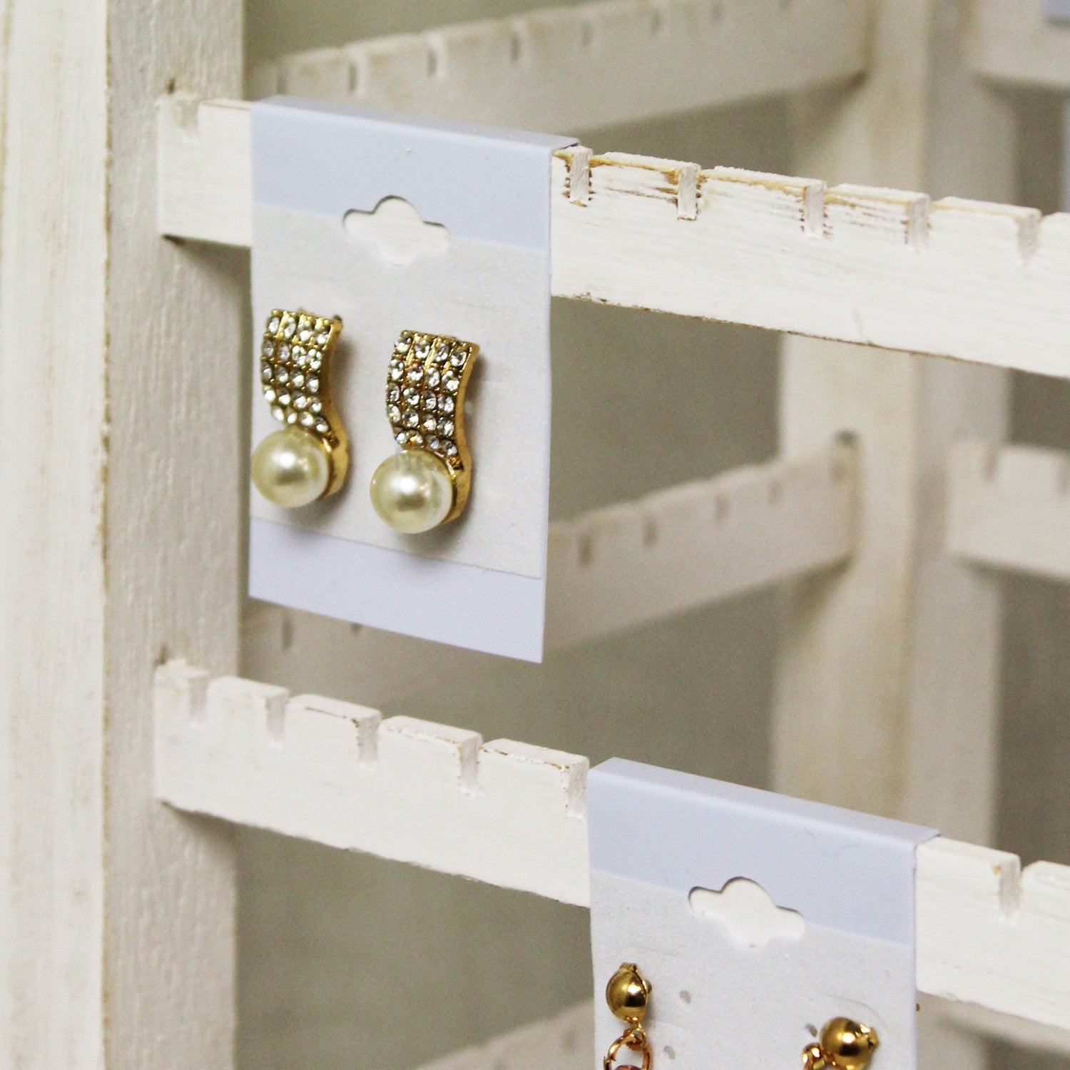 Ikee Design® Natural Wood Rotating Jewelry Earring Storage Display